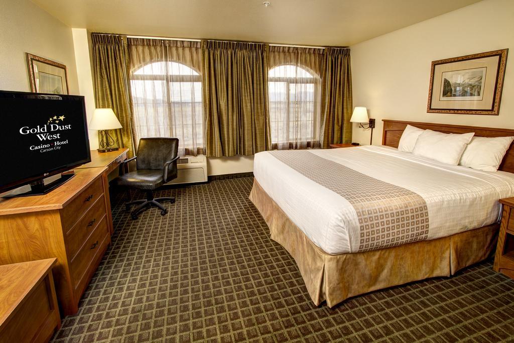 Gold Dust West Hotel Carson City Room photo